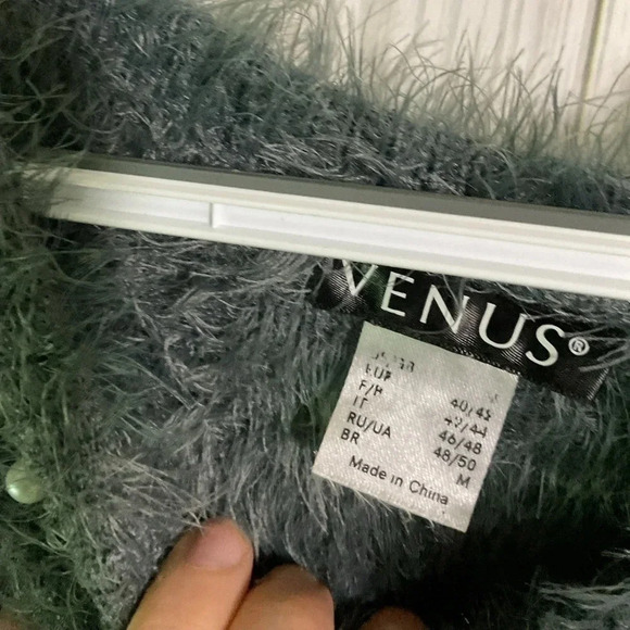 VENUS COZY PEARL TRIM SWEATER Size M - Picture 3 of 6